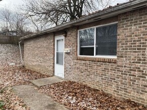 Building Photo - 847-849 E Northern Ave