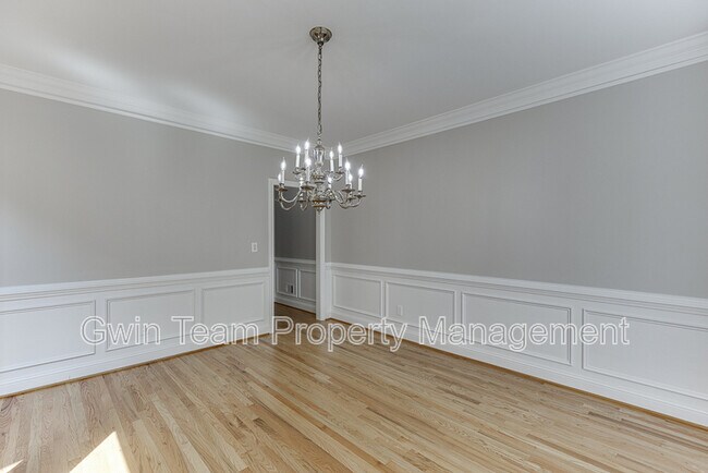 Foto del edificio - 9345 Riverclub Pkwy