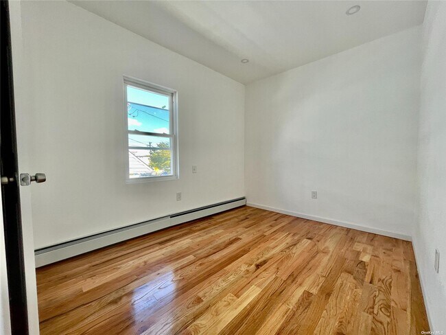Building Photo - 347 Beach 43rd St
