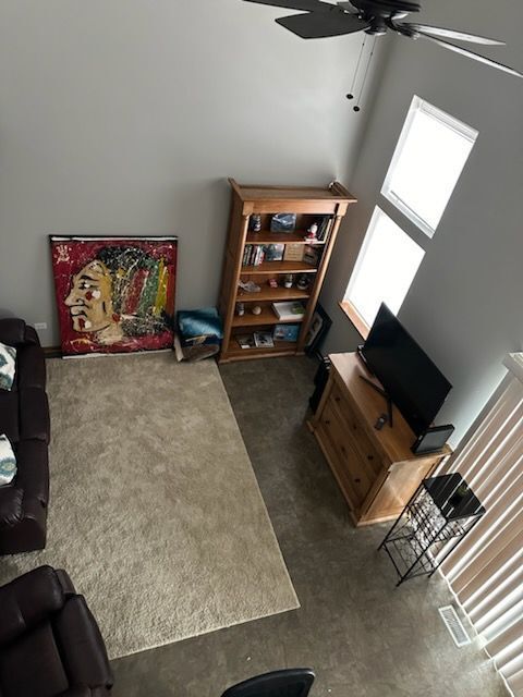 Foto del edificio - 749 E Whispering Oaks Dr