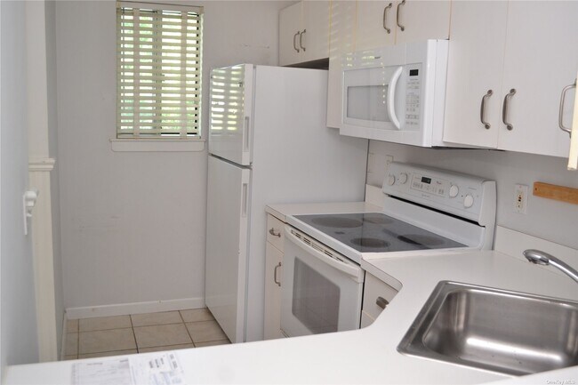 Foto del edificio - 220 Montauk Hwy