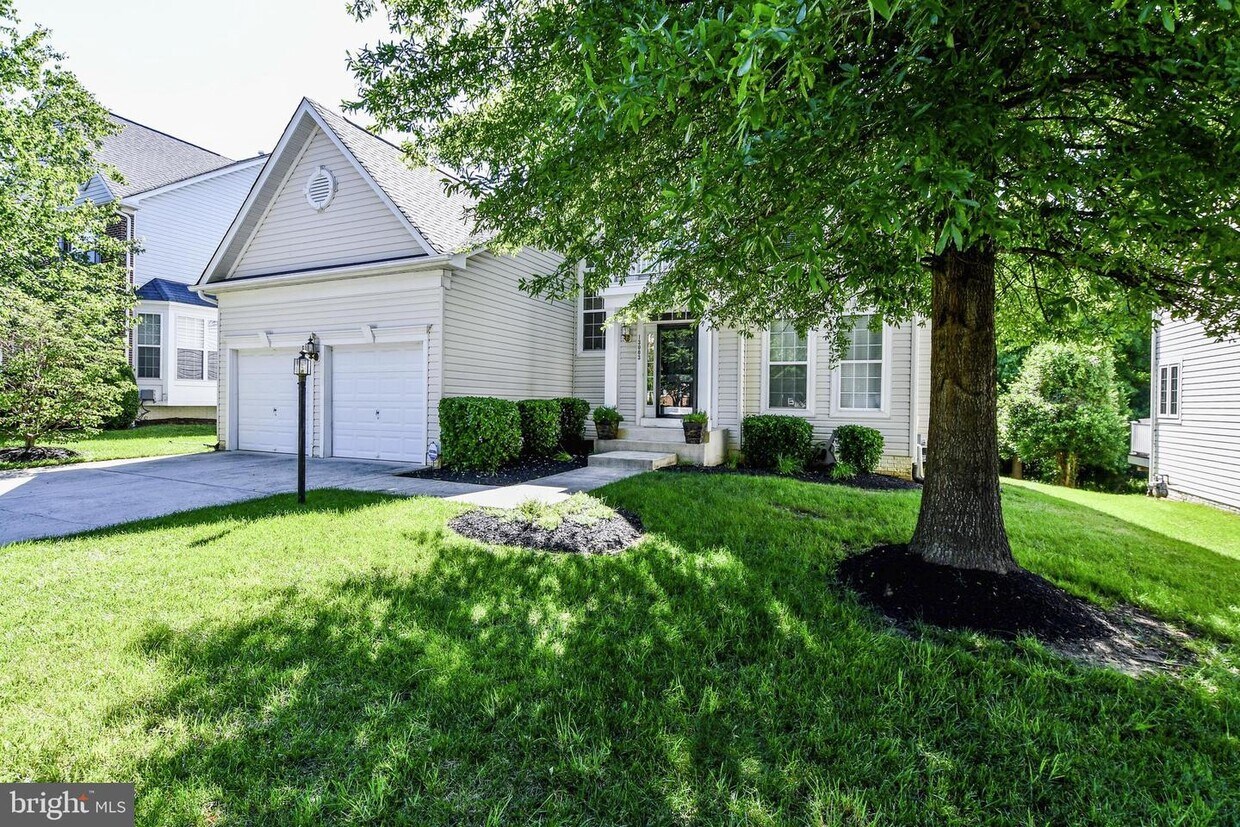 Primary Photo - 13003 Belle Meade Trace