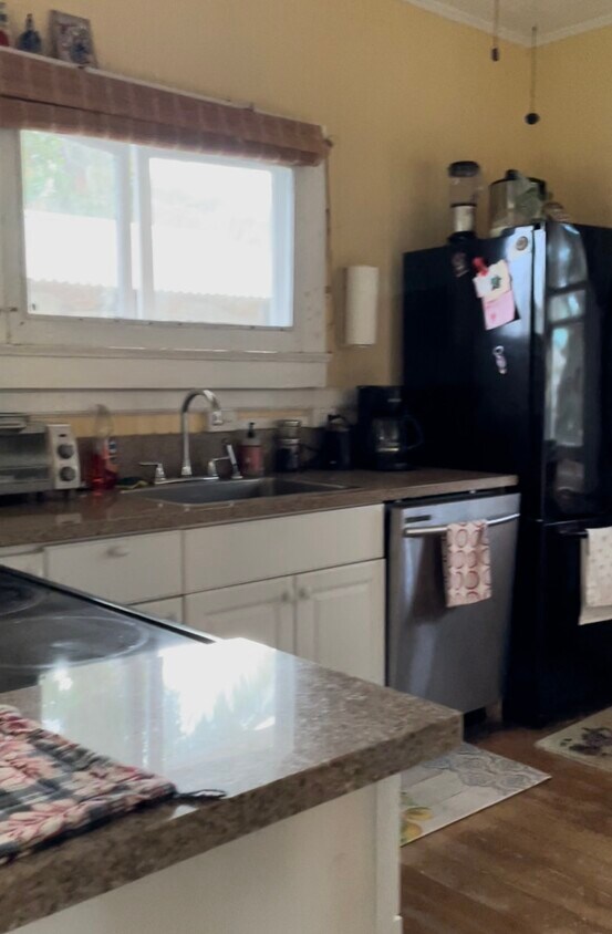 Foto del edificio - 100 Kapiolani St