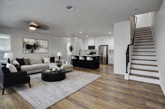 Foto del edificio - 7042 Plum Creek Terrace Ln