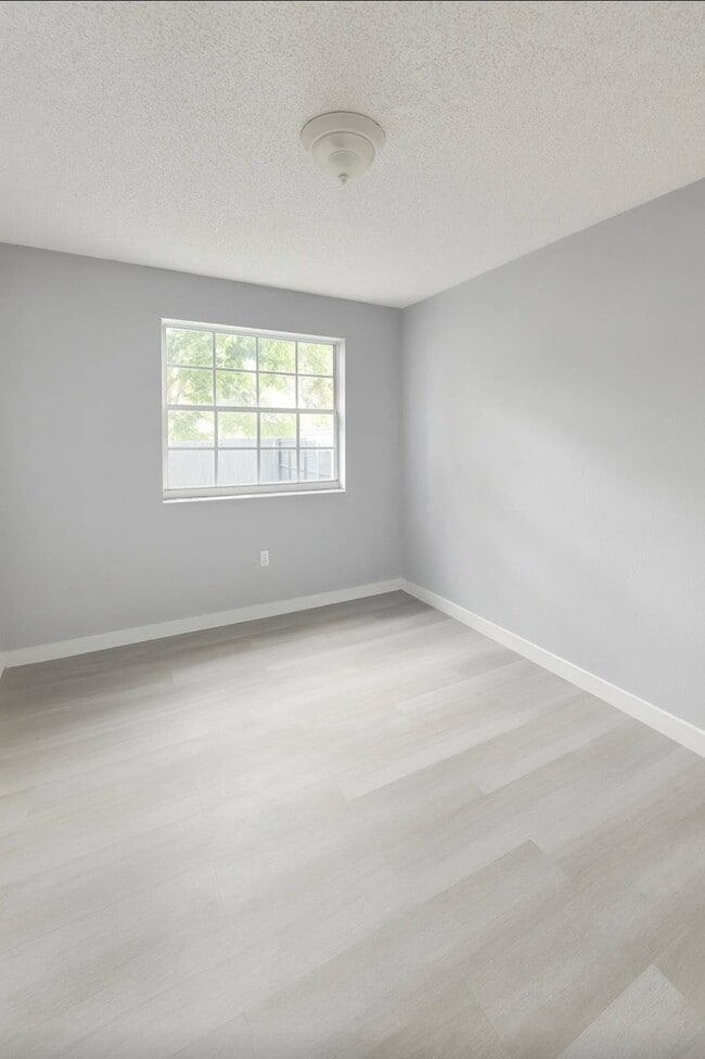 Foto del edificio - 3216 SW 23rd Terrace