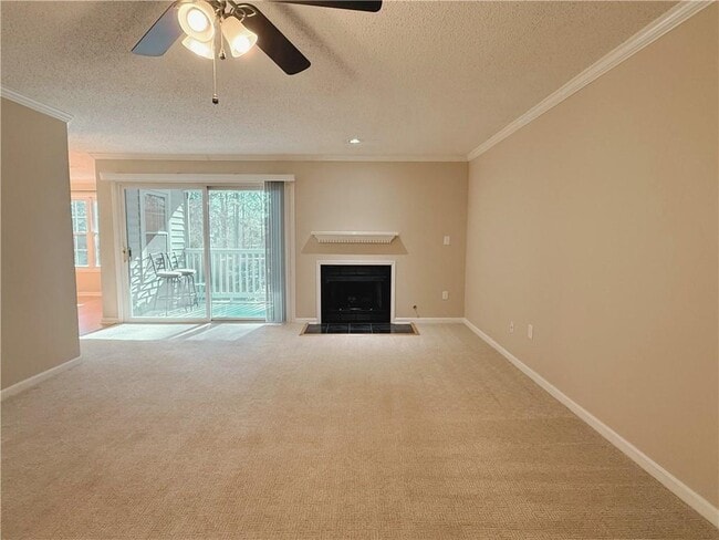 Building Photo - 7024 Somerset Cir