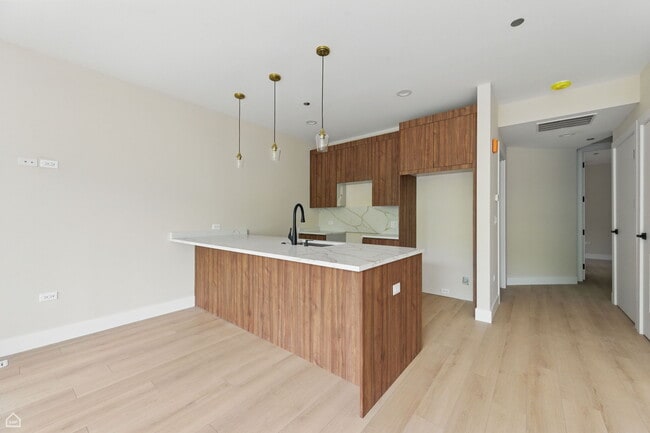 Unit 202 - 3045 W Irving Park Rd