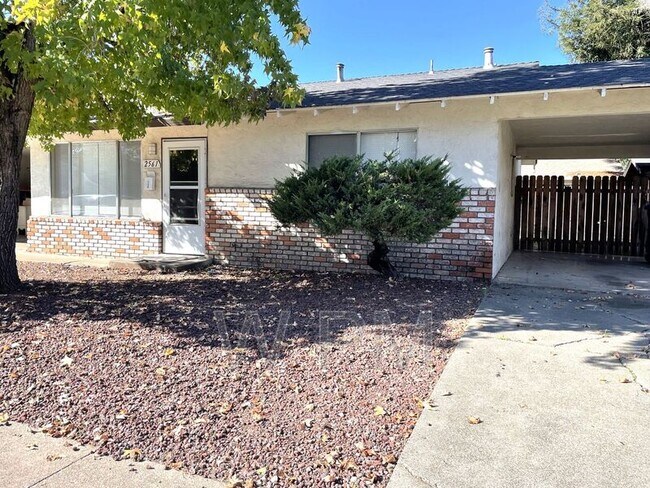 Building Photo - 2561 Northcoast St