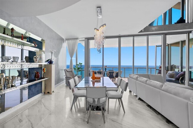 Foto del edificio - 17121 Collins Ave