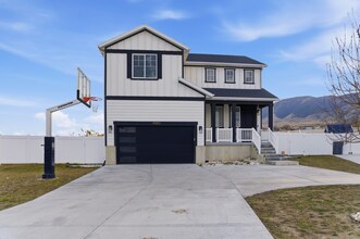 Building Photo - 3083 S Yellow Bill Dr