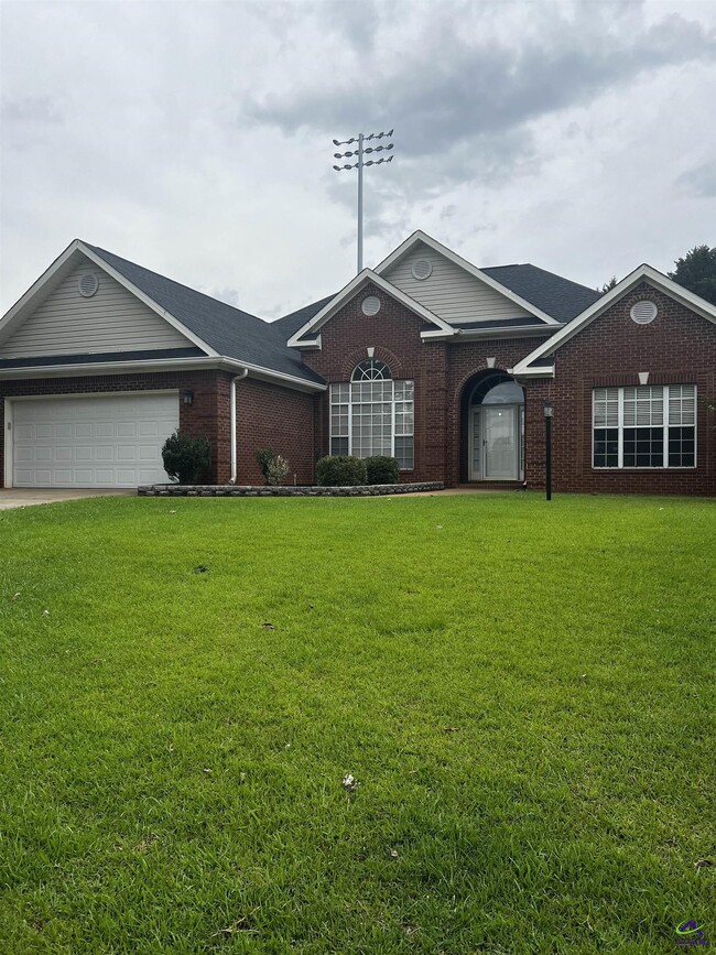 Building Photo - 306 Hummingbird Ln