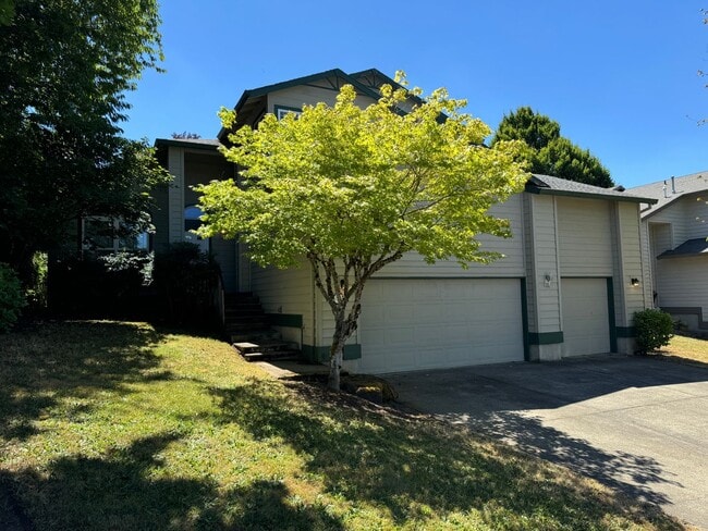 Building Photo - 12950 SW Mayview Way