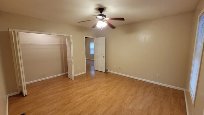 Foto del edificio - 2441 W 5th St