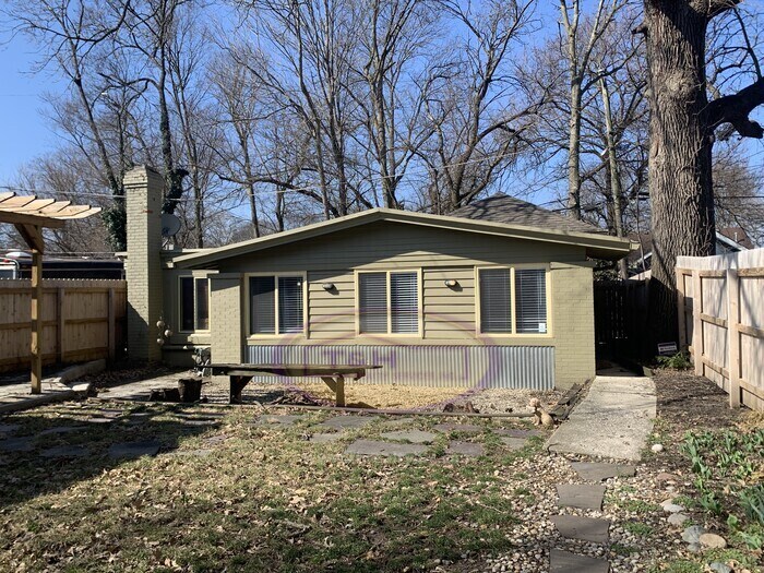 Hidden Gem in the Heart of Broad Ripple! House for Rent in