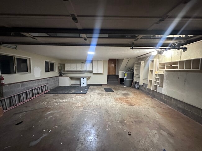 Building Photo - 610 Spencer Ct