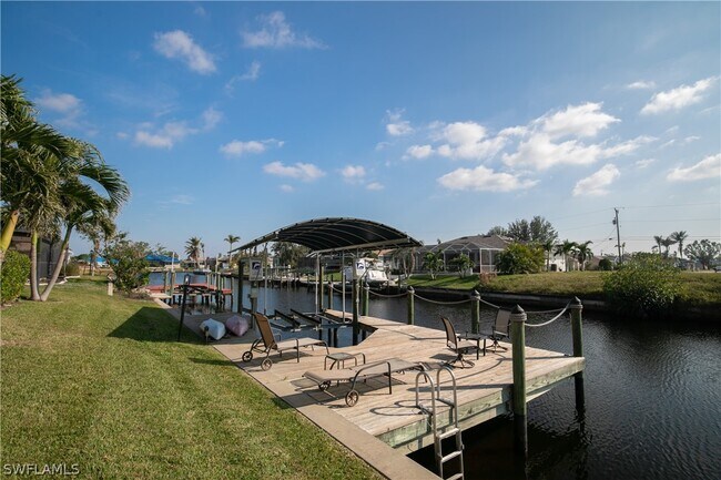 Foto del edificio - 600 SW 43rd Terrace