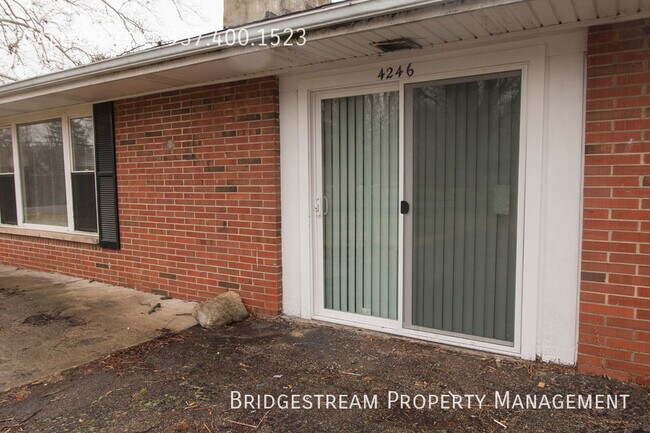 Building Photo - Updated ranch 4 bedroom, 1 bath home with ...