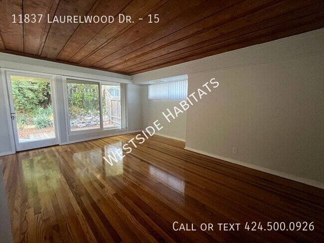 Foto del edificio - 11837 Laurelwood Dr