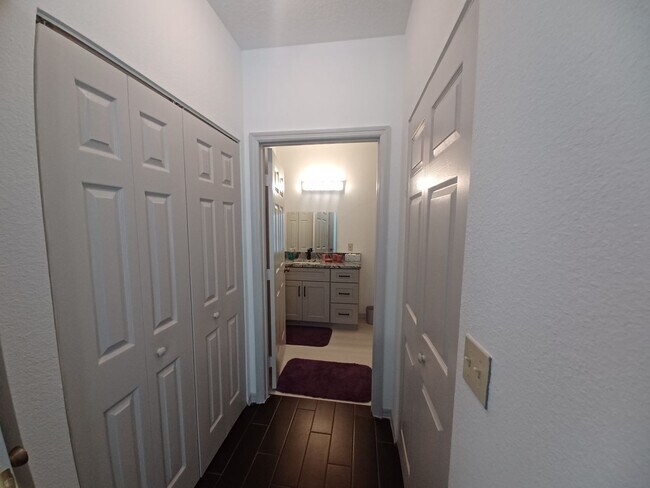 Building Photo - Beautiful Condo - $200 off first month