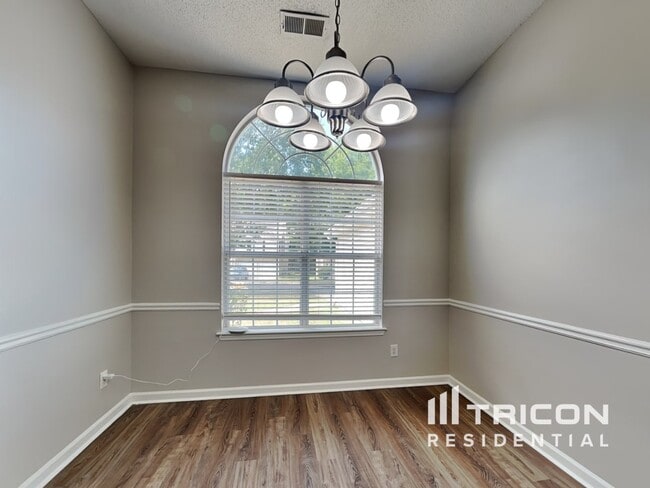Building Photo - 3480 Cameo Ct