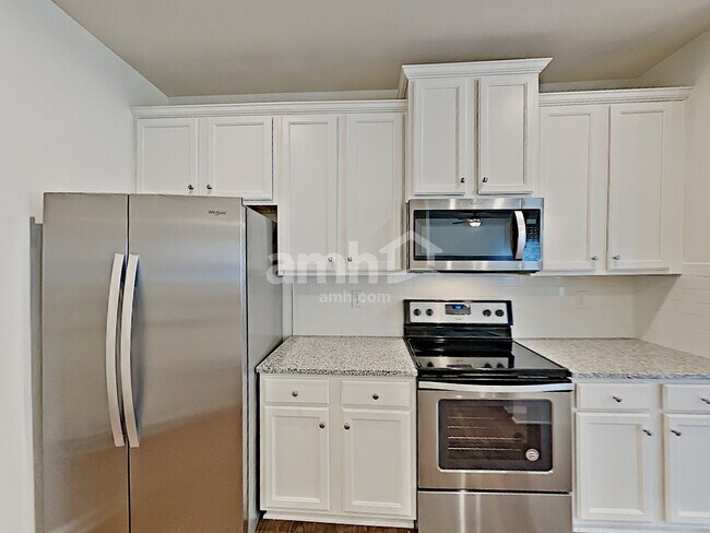Foto del edificio - 516 Woodall Rd