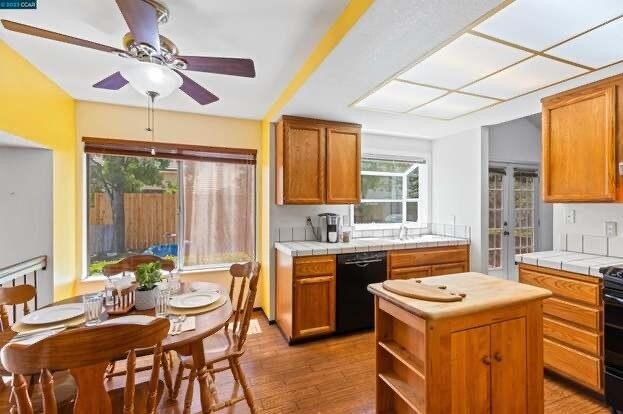 Building Photo - 3000 Sunflower Dr