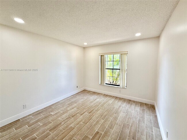 Foto del edificio - 9788 NW 3rd Manor