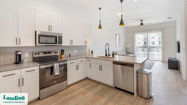 Building Photo - 650 E Sycamore St