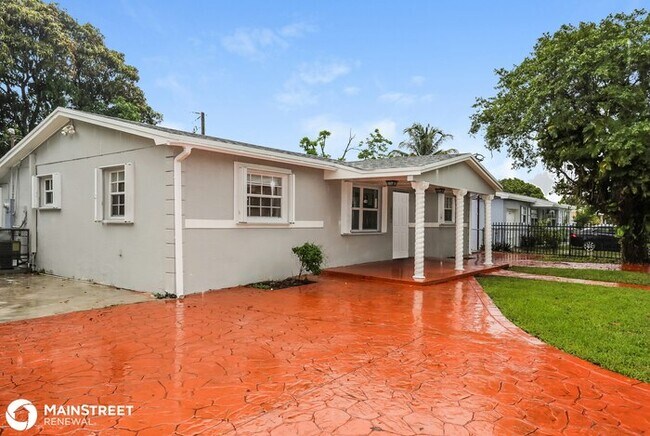 Foto del edificio - 2801 NW 211th St