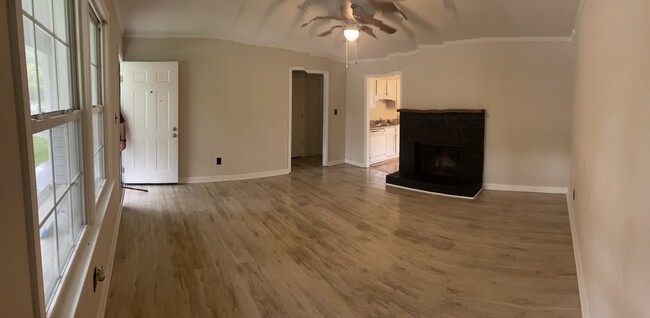 Living room w/ fireplace - 4904 Greenway Ave