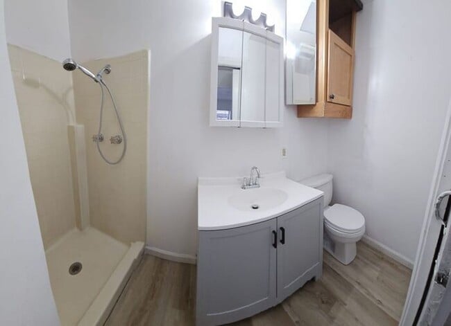 Building Photo - Riverwalk district Studio For Rent