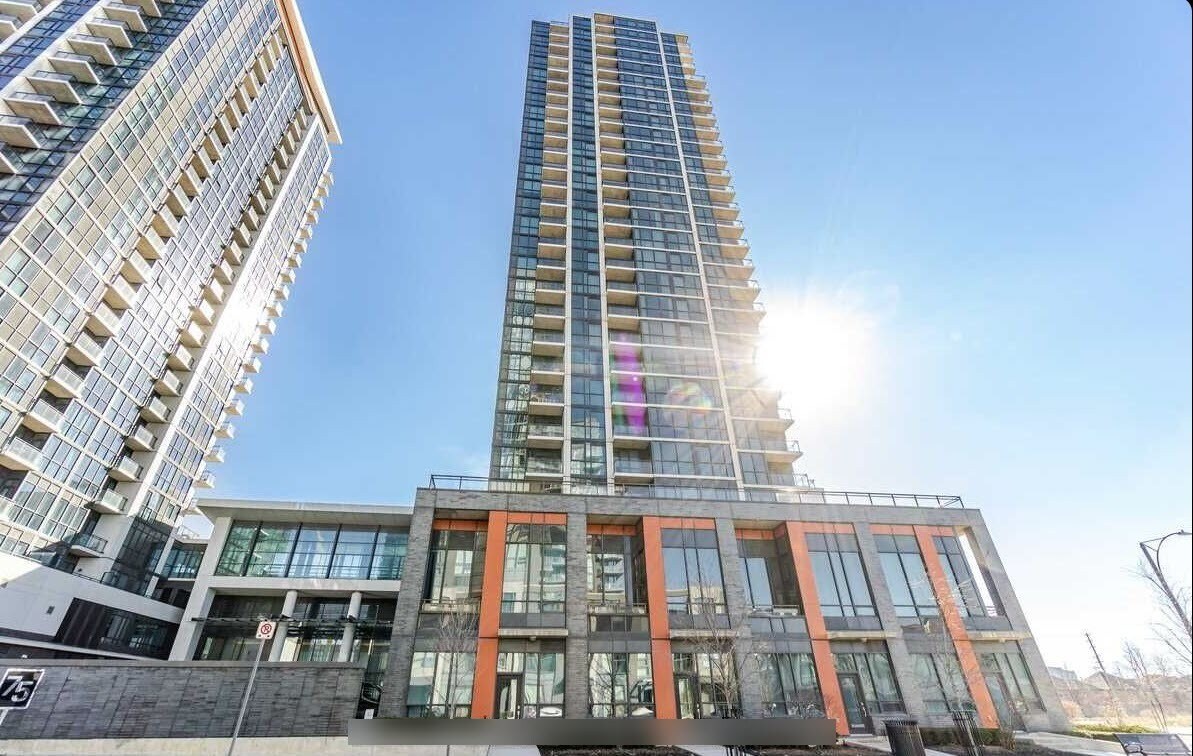 Photo principale - 75 Eglinton Av W