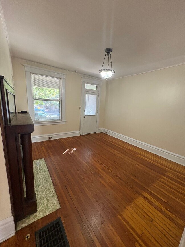 Foto del edificio - 2 bedroom Apartment Near German Village