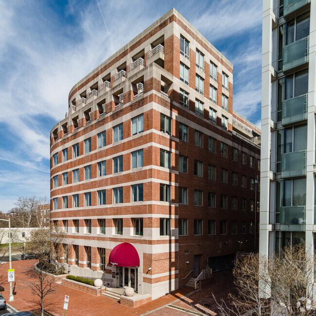 1275 25th St NW - Whitman Place Condos