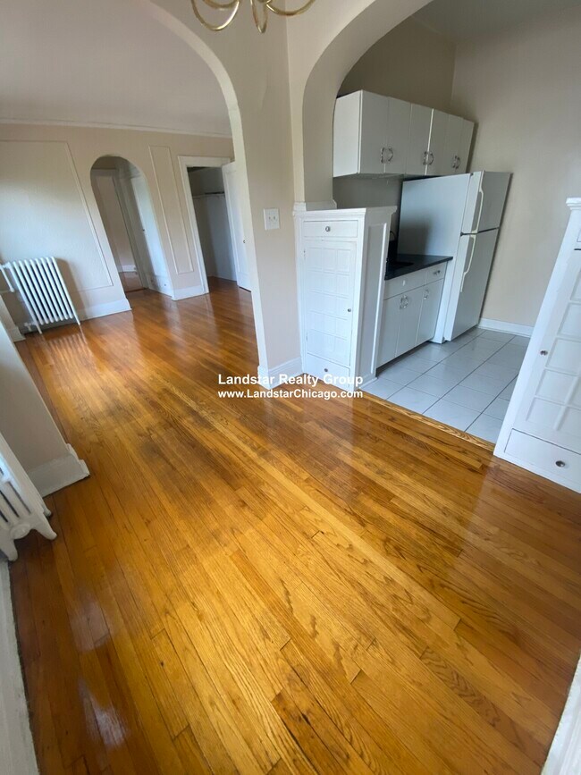 Foto del edificio - 735 W Junior Terrace