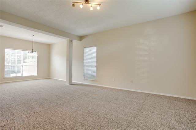 Foto del edificio - 1908 Walters Dr