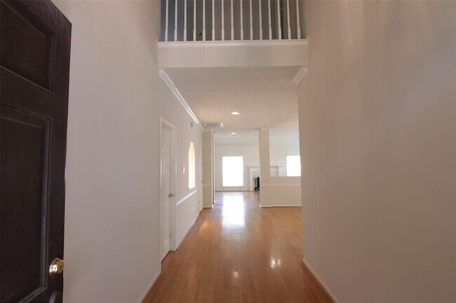 Building Photo - 3107 Waters View Dr