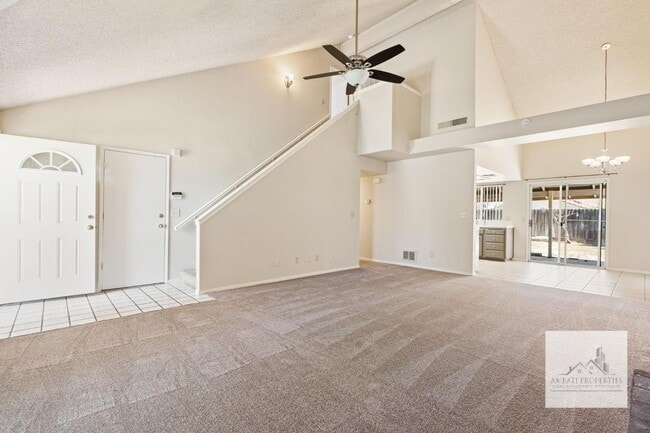 Building Photo - 8840 N Barton Ave