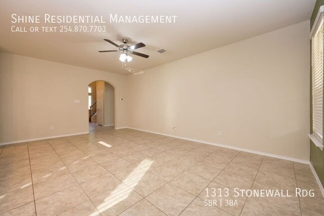 Building Photo - 1313 Stonewall Ridge