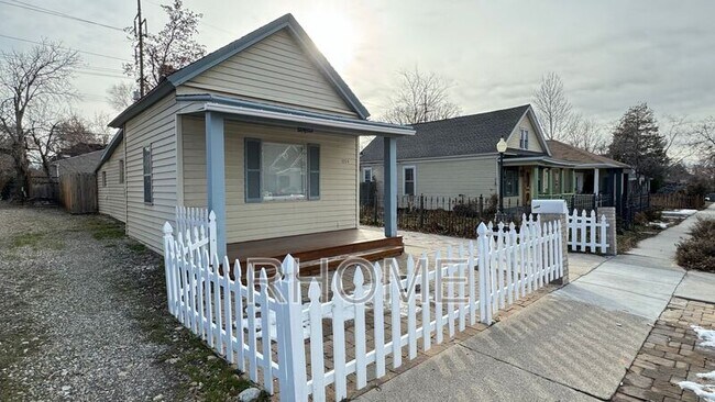 Foto del edificio - 1054 Wilson Ave S