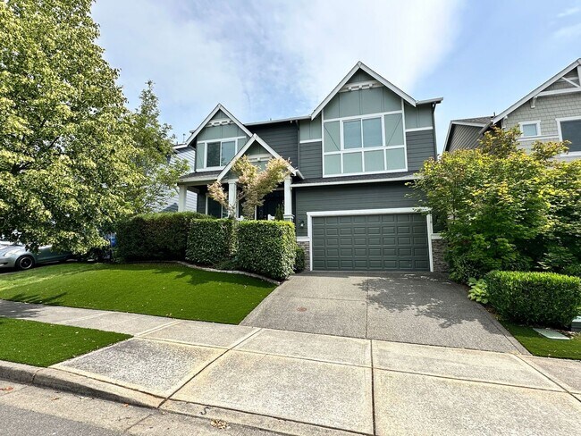 Foto del edificio - Beautiful large 4 bedroom home in the High...