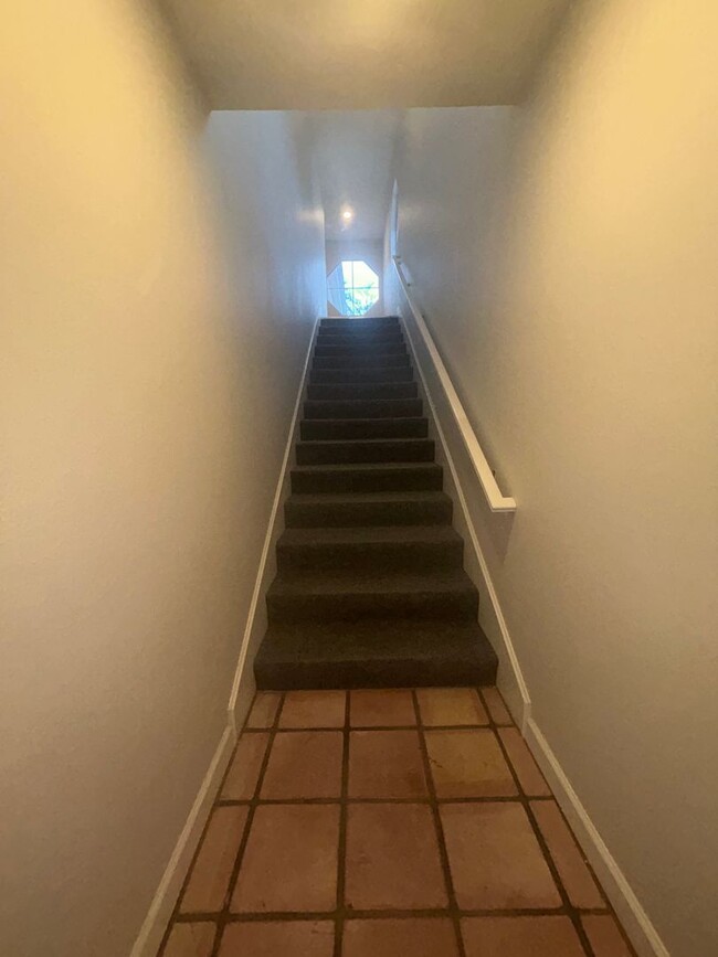 Foto del edificio - Beautiful 3 Bedroom 2 Bath condo!!