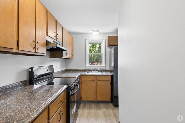 2BR, 1.5BA - 1,100SF - Kitchen - Highbridge Commons