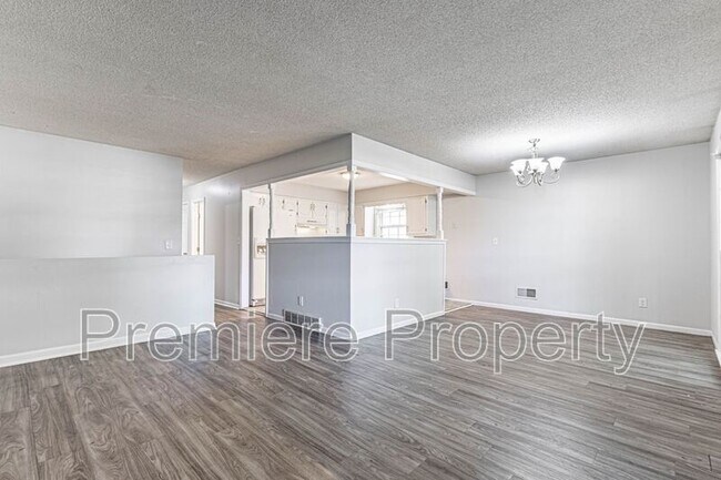 Foto del edificio - 4329 Sterling Ave