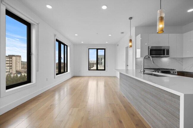 Open Layout - 30 Penniman Rd