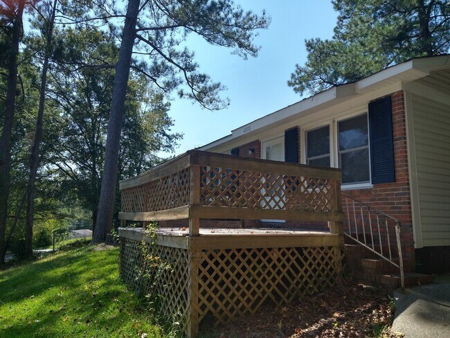 Foto del edificio - 4295 Robinson Cir