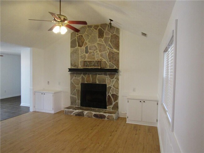 Foto del edificio - 1106 Westwood Pl SW