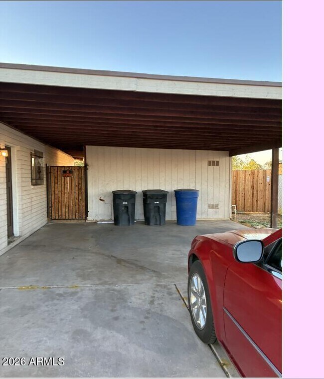 Foto del edificio - 899 E Erie St