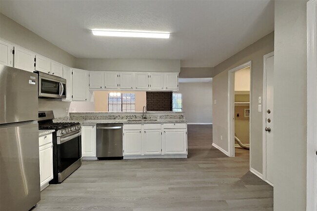 Building Photo - 3418 Creek Manor Dr