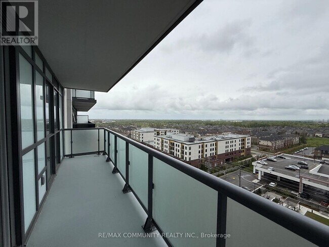 Photo du bâtiment - 2545 Simcoe St N